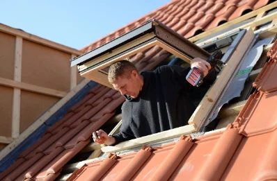 Pose de fenêtres de toit Velux à Monampteuil